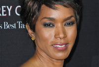 Angela-bassett-soft-smoky-eye-makeup-side